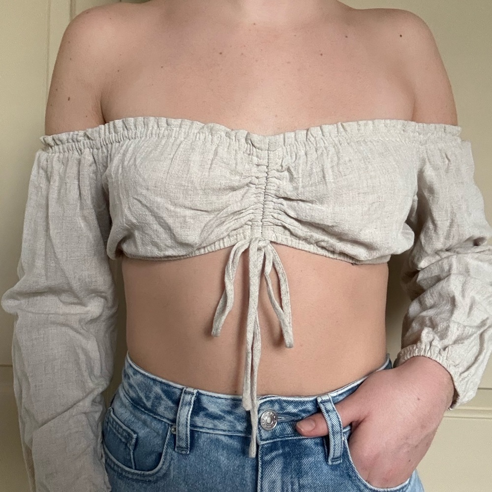 Women’s Cream Off-Shoulder Crop Top